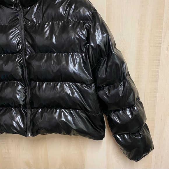 Fabletics Wander Puffer Jacket Size Large - Picture 8 of 14